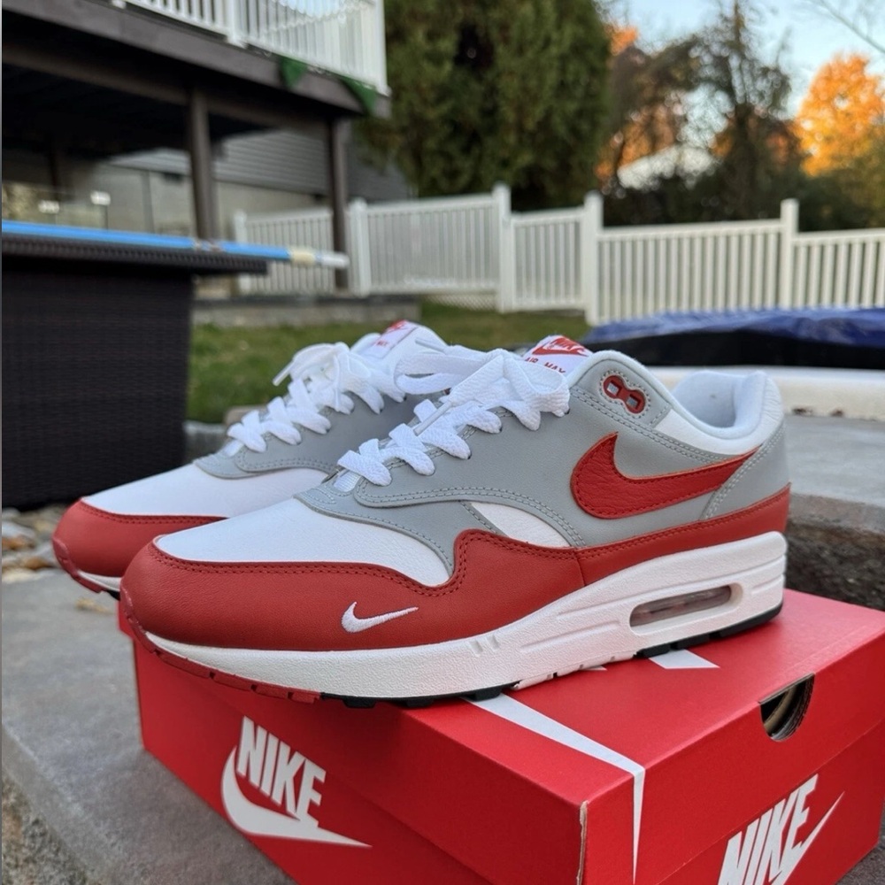 NIKE AIR MAX 1 LV8 -MARTIAN SUNRISE.